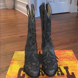Corral Vintage Cowboy boots!